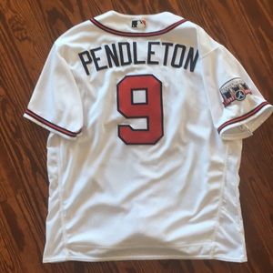 turner field final season shirt